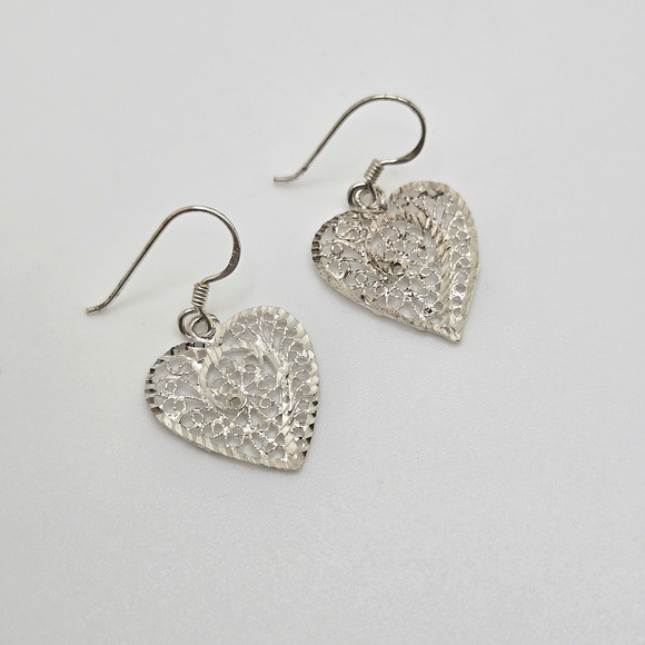 Vintage Sterling Silver Heart Earrings Diamond Cut Open Work Ornate Boho Classic - Picture 13 of 13